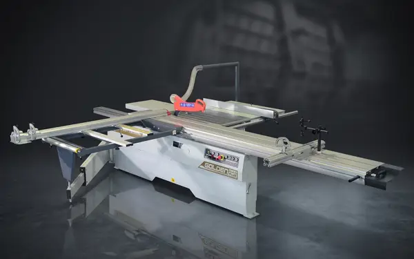 Zafer Mızrak Golden 3800 çizicili yatar daire tezgahı; kaplamalı panel ve laminat malzemelerde kıymıksız hassas kesim için Gösteri Woodworks ahşap üretim hattında.