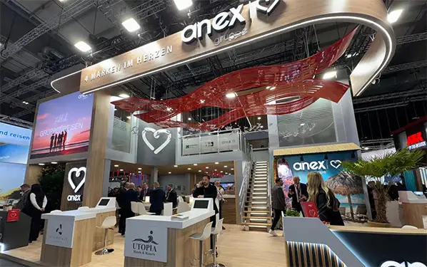 Automotive trade fair stand — CNR Expo